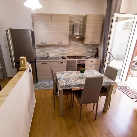 La Casa Sul Corso - A Due Passi Dal Mare Gæstehus *