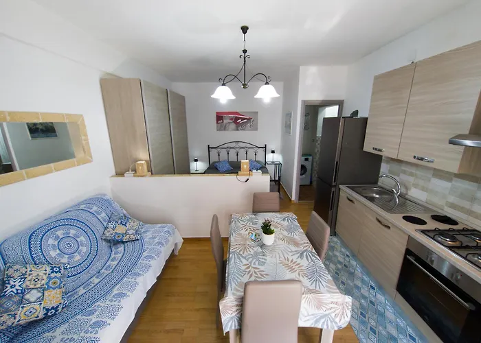 La Casa Sul Corso - A Due Passi Dal Mare Pensión